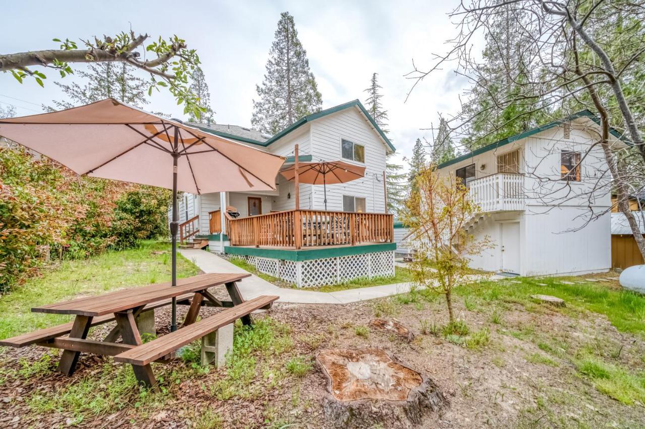 Black Bear Cabin Bass Lake Exterior photo