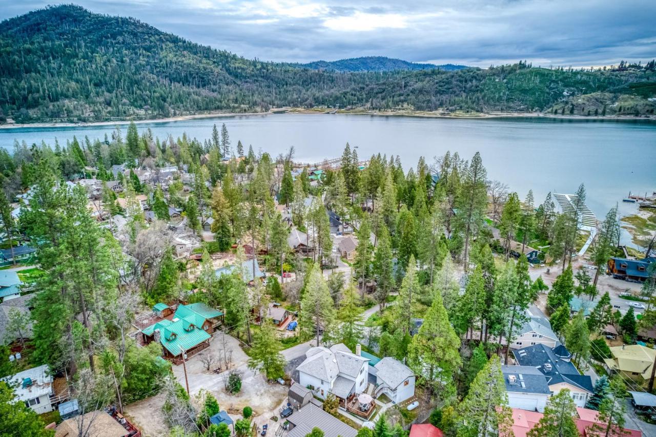 Black Bear Cabin Bass Lake Exterior photo