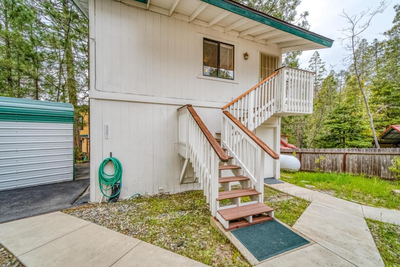 Black Bear Cabin Bass Lake Exterior photo